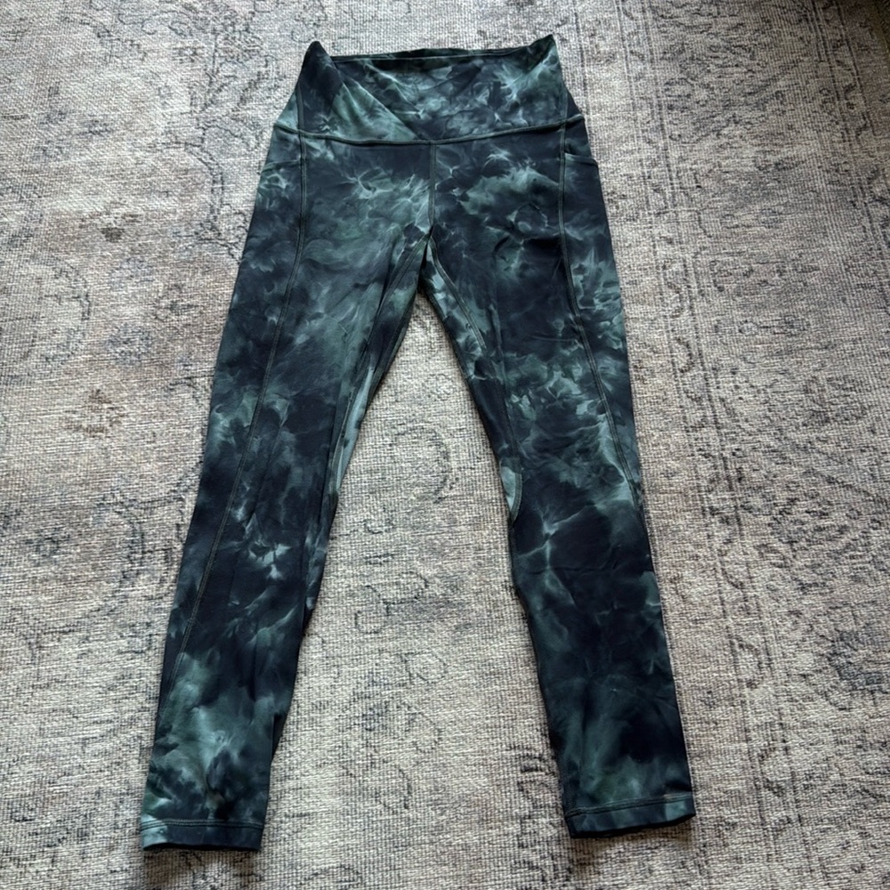 Lululemon Align Pockets. Indigo light blue green dye. Excellent condition.